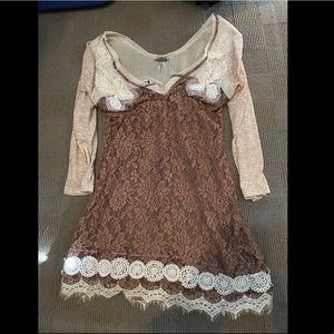 Gimmicks BKE Tan Lace Top
